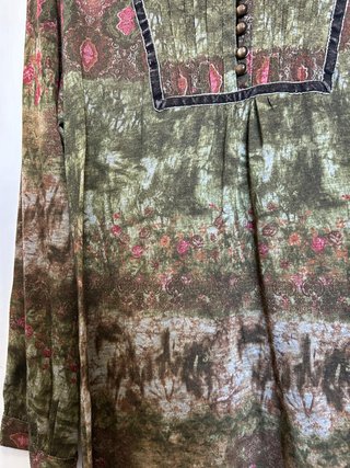 Blusa Foglie Rose manga larga estampada