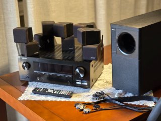 Amplificador AVR DENON 2700 H y Bose Acoustimas 10