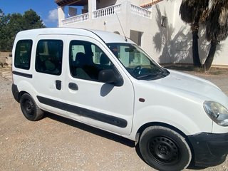 Furgoneta Renault Kangoo 167.400 km.