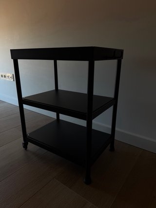 Mesa auxiliar KORNSJÖ Ikea con ruedas