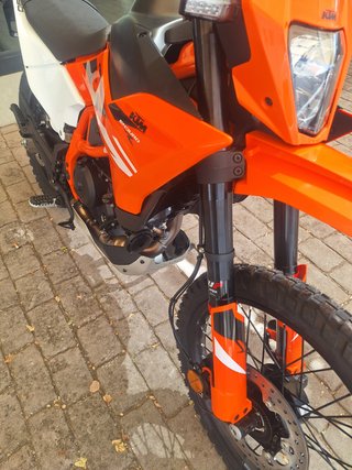 KTM 390 Enduro R 2026 Naranja/Blanca