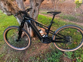 Bicicleta Eléctrica Cannondale Moterra Neo Carbon