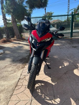 Ducati Multistrada 950S Roja y Negra