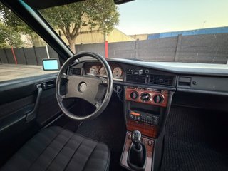 Mercedes-Benz 190E 190 E 2.3
