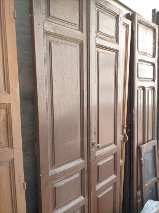Puertas antiguas de madera.