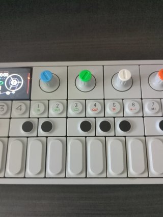 Teenage Engineering OP-1 Sintetizador