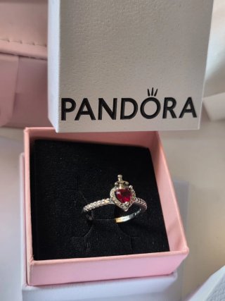 Anillo Pandora Blancanieves Corazón Rojo