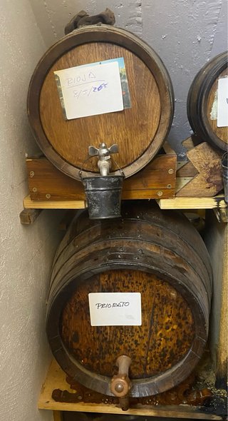 2 Toneles de Vino (Rioja y Priorato)