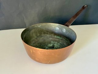 Sartén de cobre grande