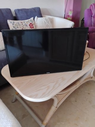 Televisión 24 pulgadas tradicional no inteligente
