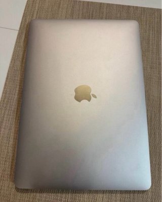 Mcbook air!!, plateado, en casi perfecto estado!!!