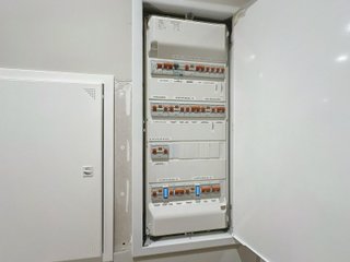 OFICINA EN ALQUILER EN EL CENTRO DE ESTEPONA.
