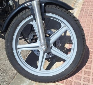 Neumático delantero 90 90 R18. Mitas Mc7 moto