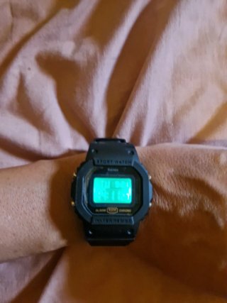 Reloj digital de pulsera