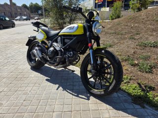 Ducati scrambler Flat track pro