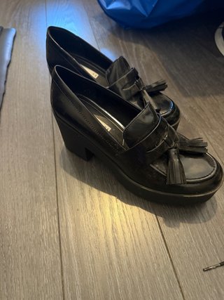 Zapatos de tacón negros talla 39