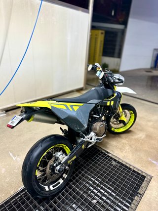 Husqvarna 701 SM