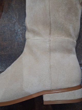 Stivaletti alti in camoscio beige