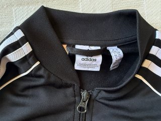 Chandal Adidas Originals negro. Talla 13-14