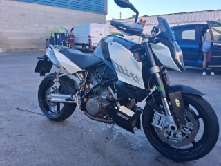 KTM 990 Super Duke Naked Moto