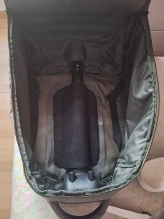Maleta de cabina gris con ruedas