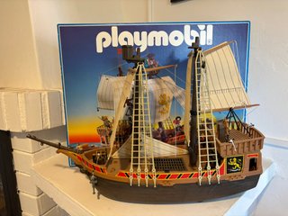 Barco Pirata Playmobil 3750 con Figuras