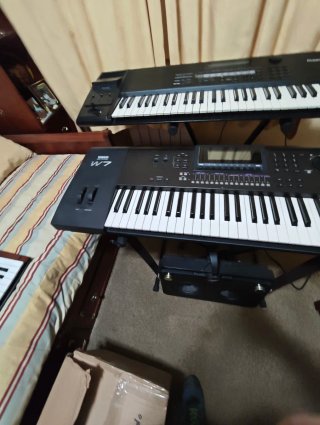 Teclado Yamaha W7