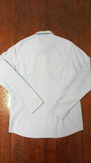 Camicia azzurra da ragazzo