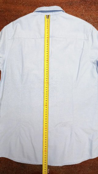 Camicia azzurra da ragazzo