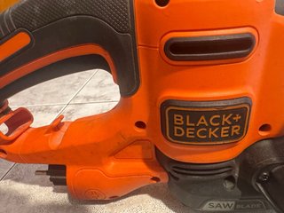 Cortasetos eléctrico BLACK+DECKER BEHTS401