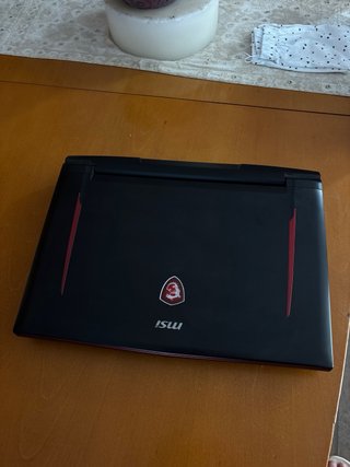 MSI GT75 Titan 8RG, 16 RAM (Muy poco uso)