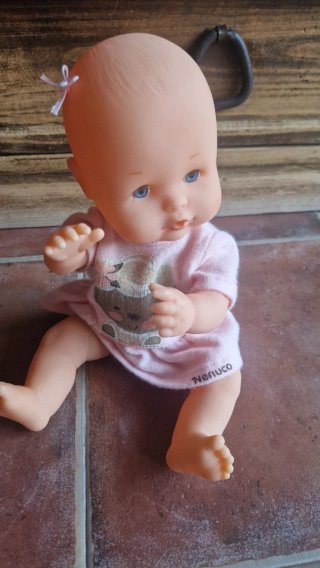 Muñeca Nenuco con vestido de oso