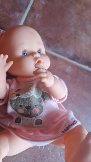 Muñeca Nenuco con vestido de oso