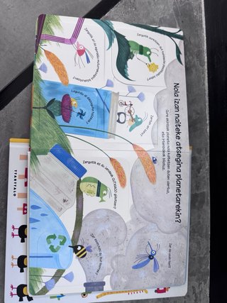 Conjunto de libros infantiles en Euskera