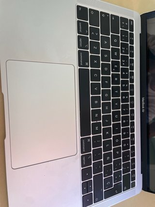 MacBook Air Retina 13” 2019 — i5, 8 GB RAM, 256 GB