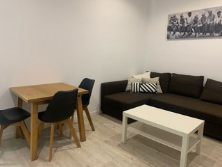 Alquiler estudio con plaza de garaje.