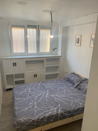 Alquiler estudio con plaza de garaje.