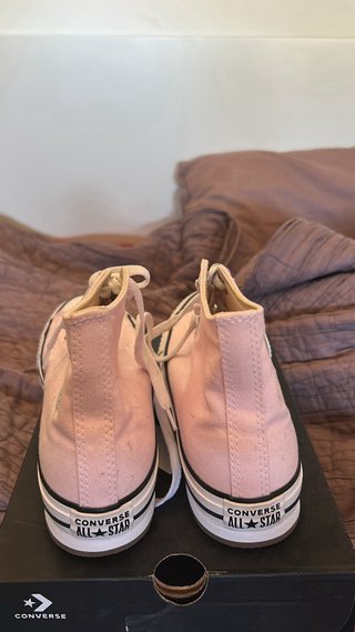 Converse rosas altas casi nuevas