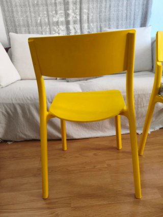 Mesa y 4 Sillas Comedor IKEA