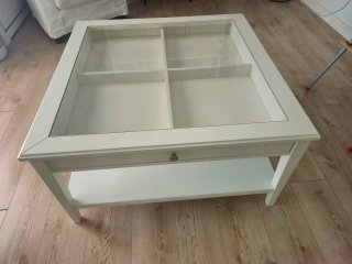 Mesa Ikea centro cristal y madera Liatorp