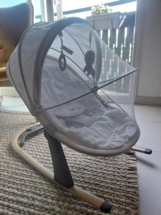 Mecedora Kinderkraft bebé - Como nueva