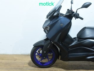 YAMAHA XMAX 125