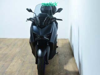 YAMAHA XMAX 125