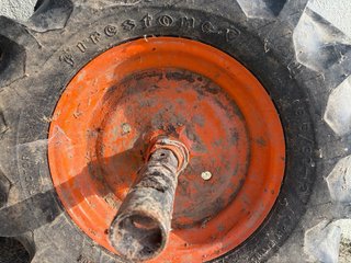 2 Ruedas Firestone de Motocultor + Arado