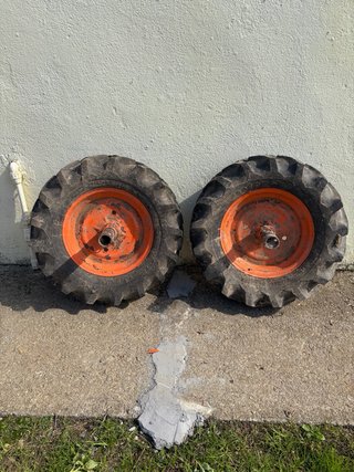 2 Ruedas Firestone de Motocultor + Arado