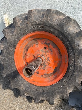 2 Ruedas Firestone de Motocultor + Arado