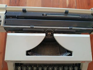 Máquina de escribir Olympia Regina de Luxe