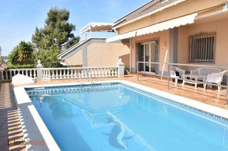 Chalet en venta en Bellamar en Calafell