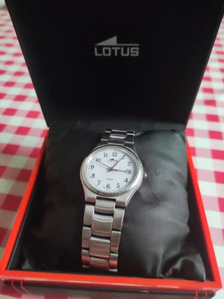 Reloj Lotus Mujer Plata y Blanco