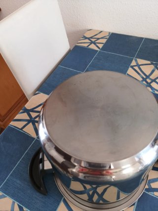 Olla Express de Metal y Plástico